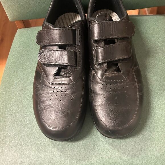 SAS men 12 1/2 black shoes - Picture 1 of 9